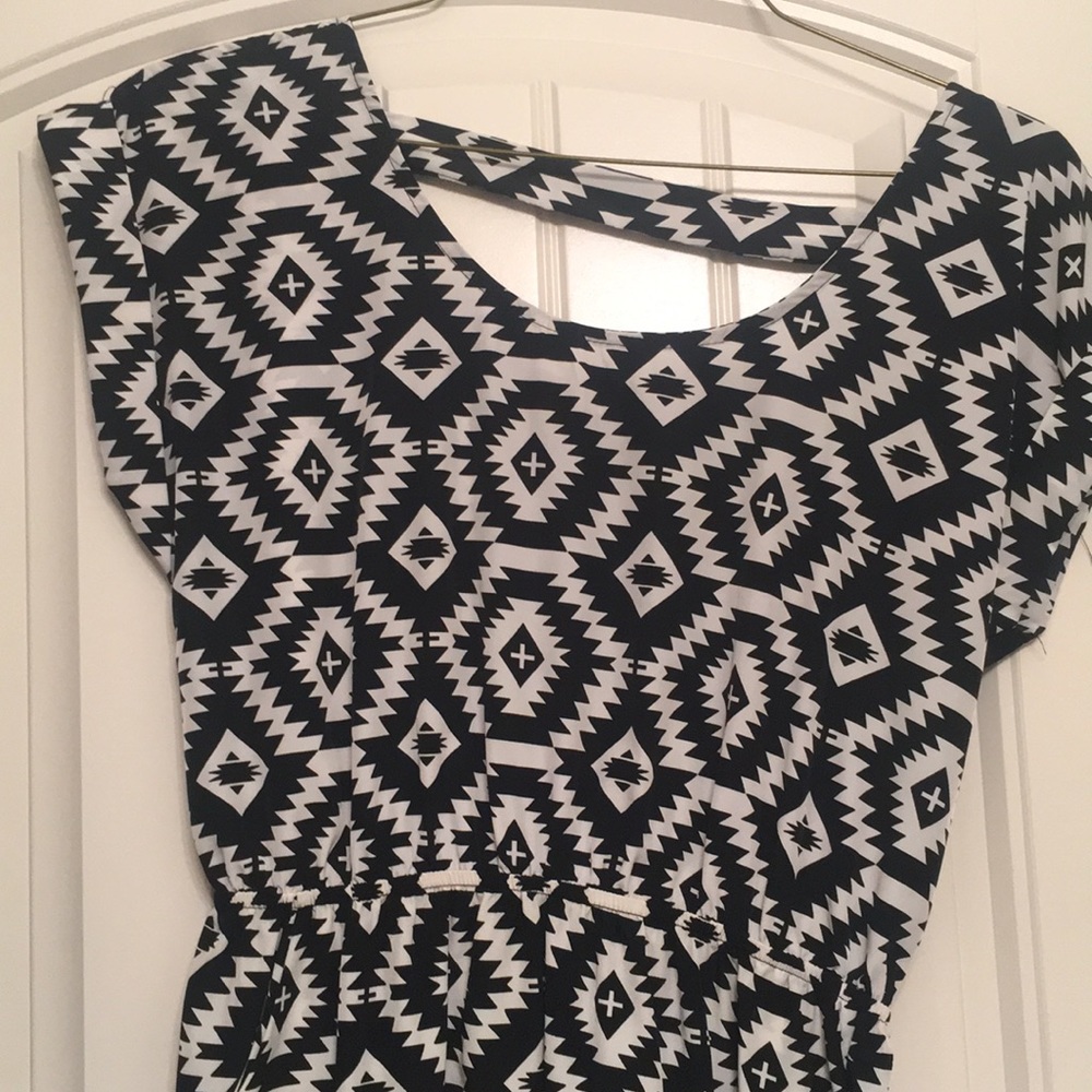 Black and White Geometric Dress, Youth Large